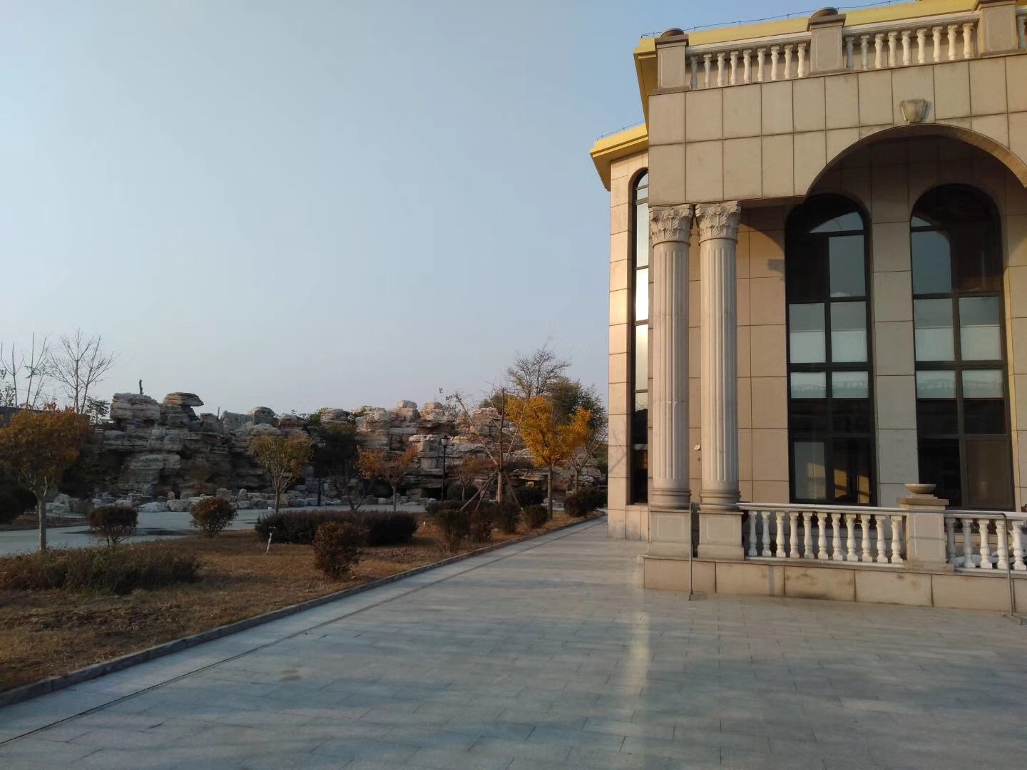 ������Ա���װ��